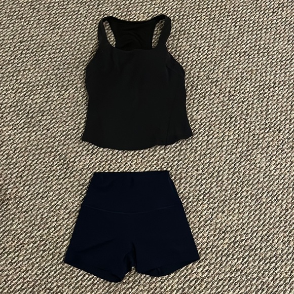 Lululemon workout outfit - Picture 1 of 2
